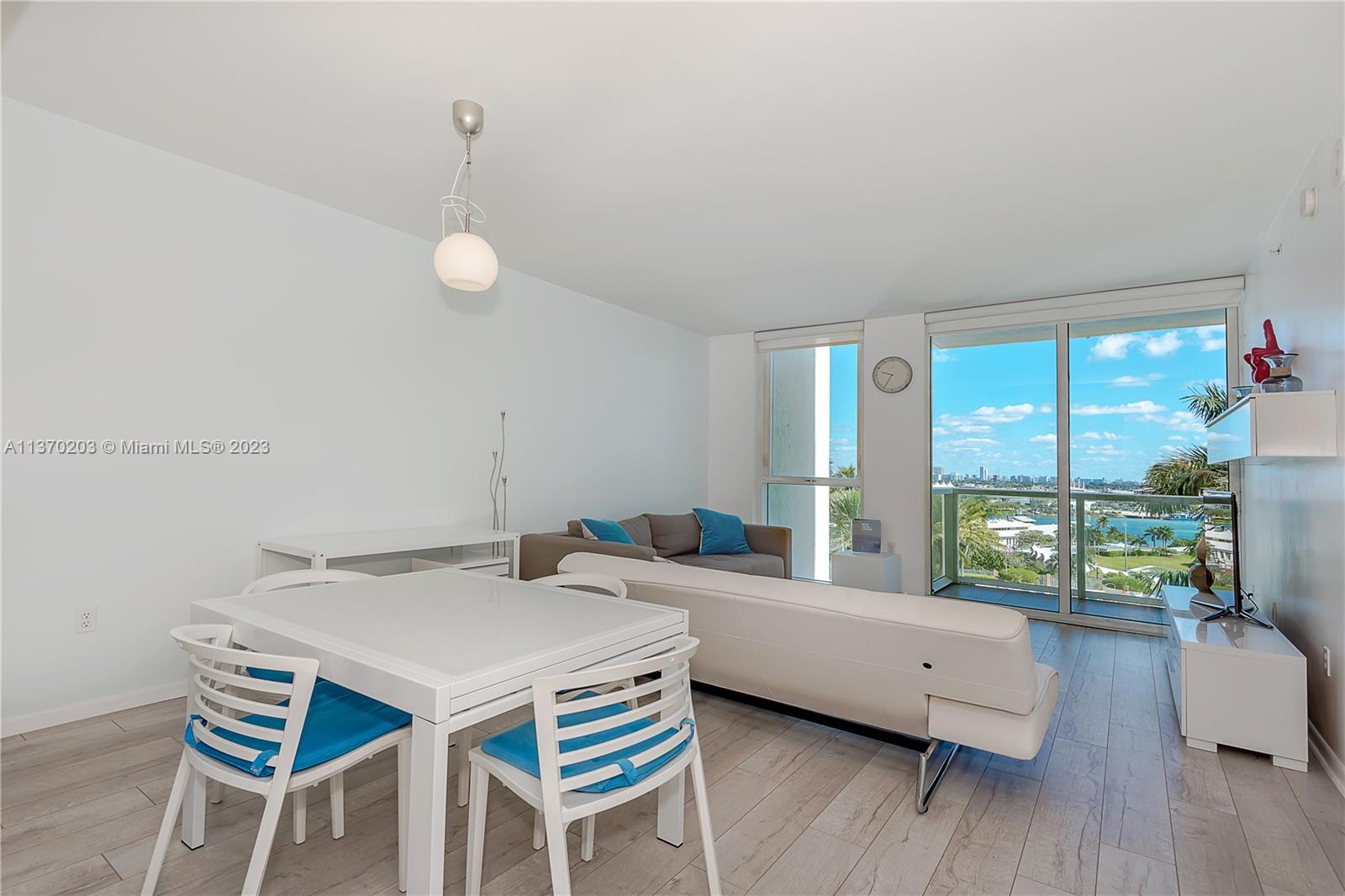 244 Biscayne Blvd # 1005