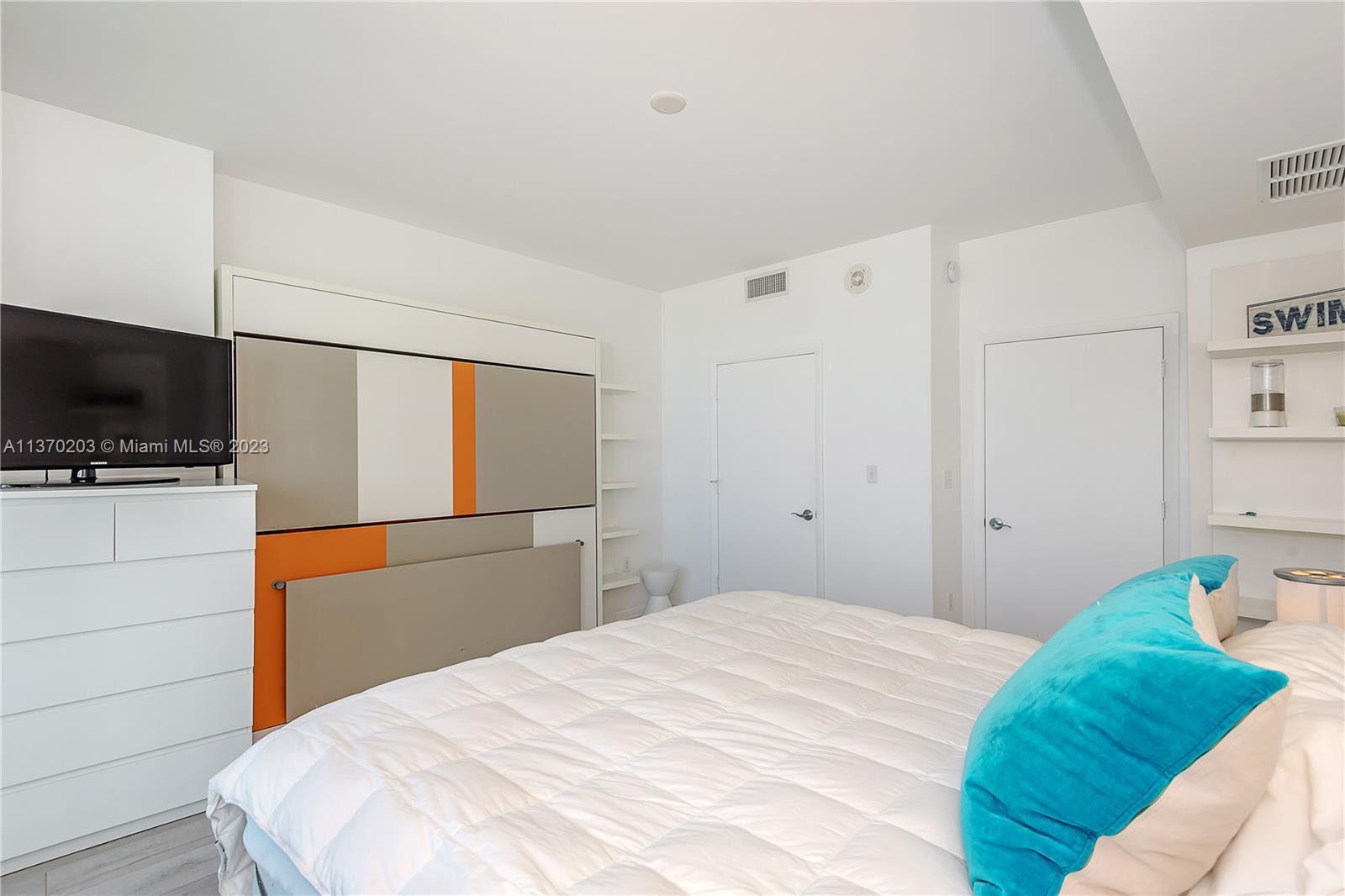 244 Biscayne Blvd # 1005