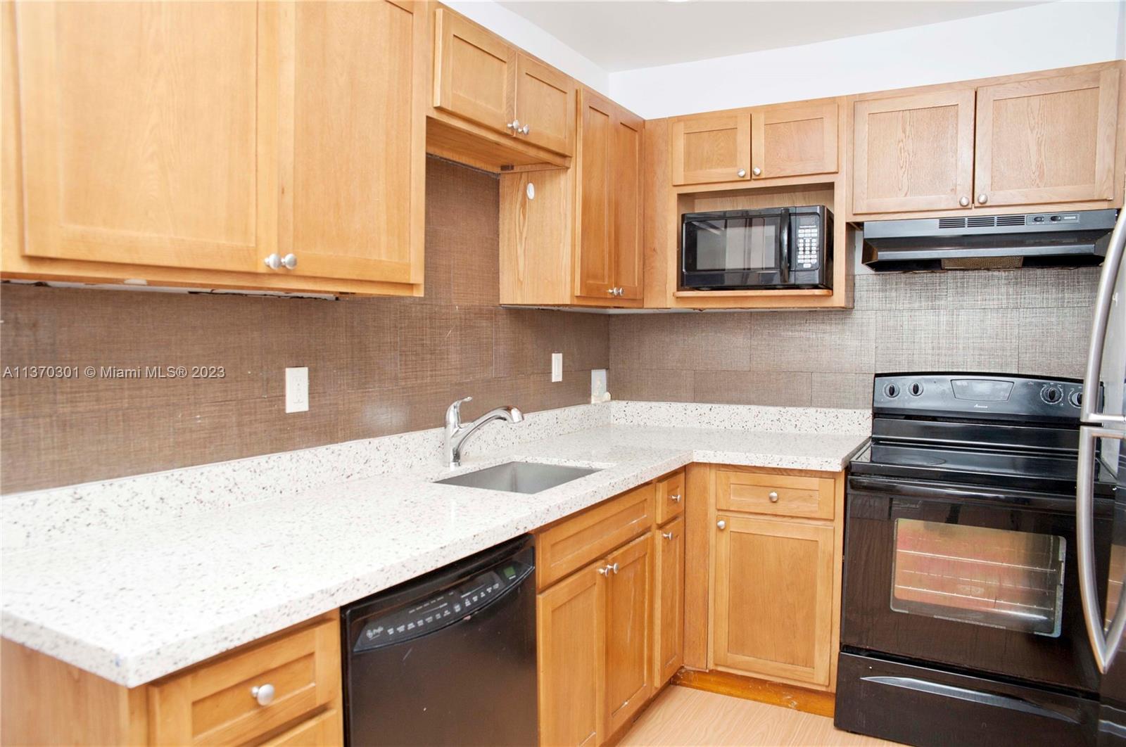 221 S 17th Ave Unit: 2