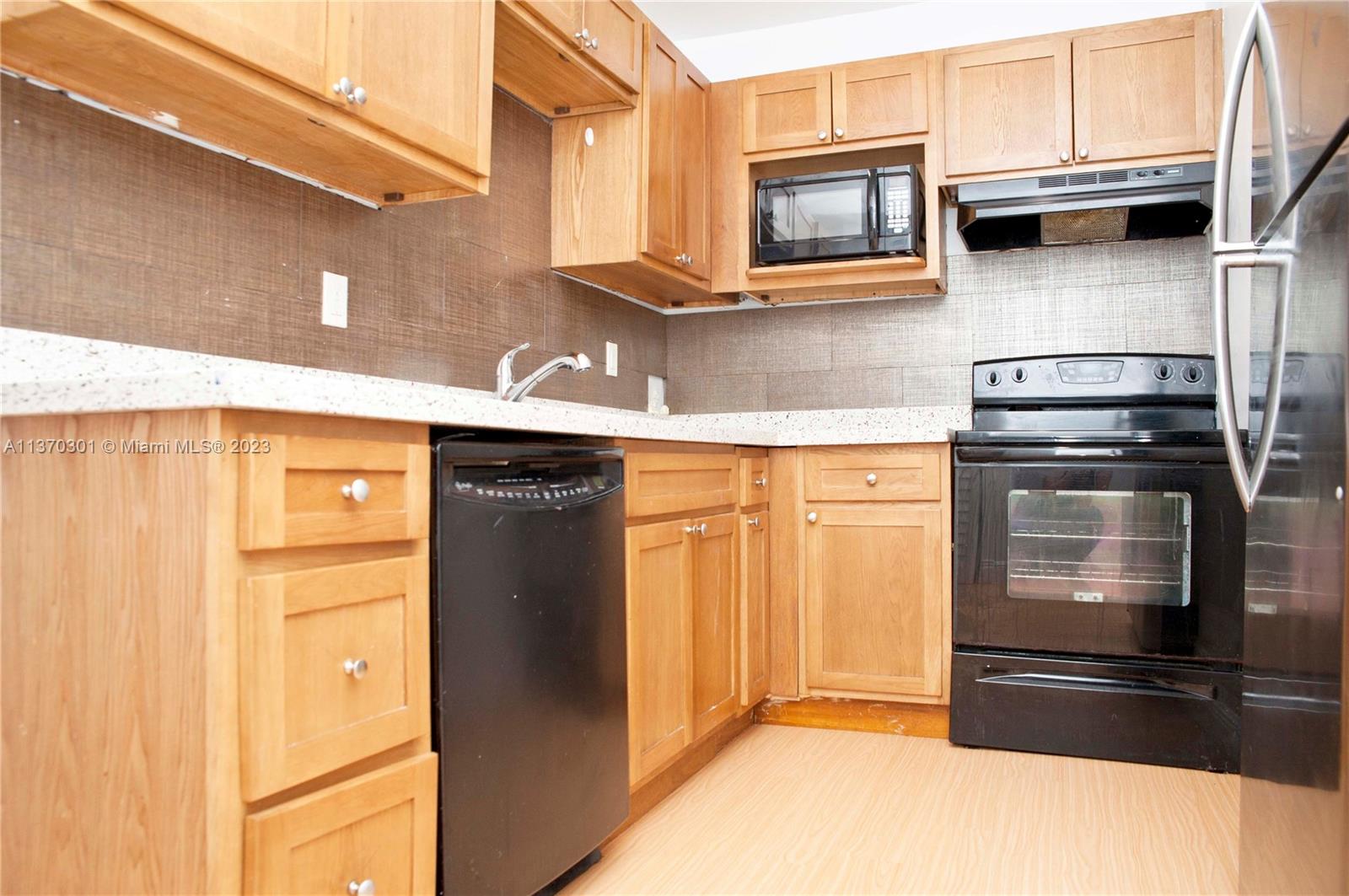 221 S 17th Ave Unit: 2