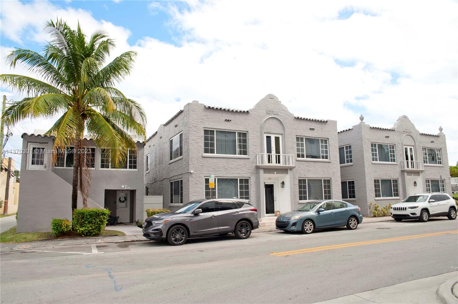 221 S 17th Ave Unit: 2