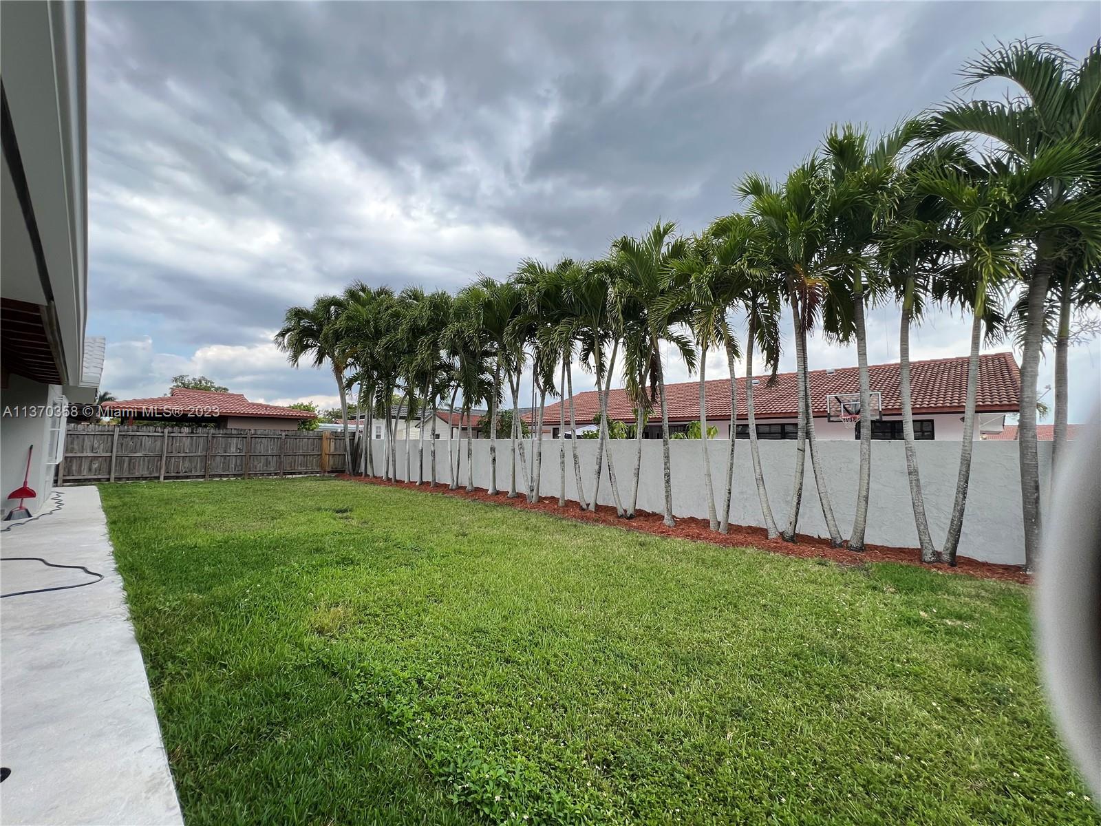 321 SW 136th Ct