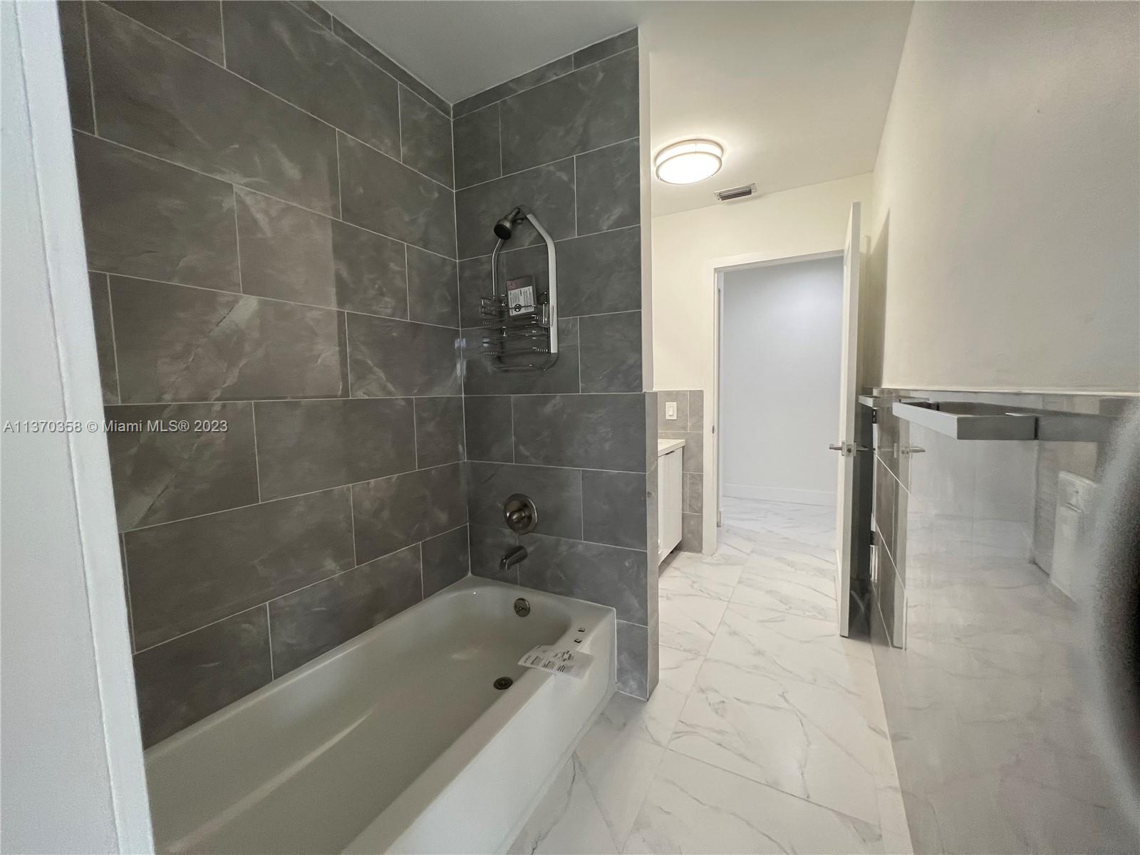 321 SW 136th Ct