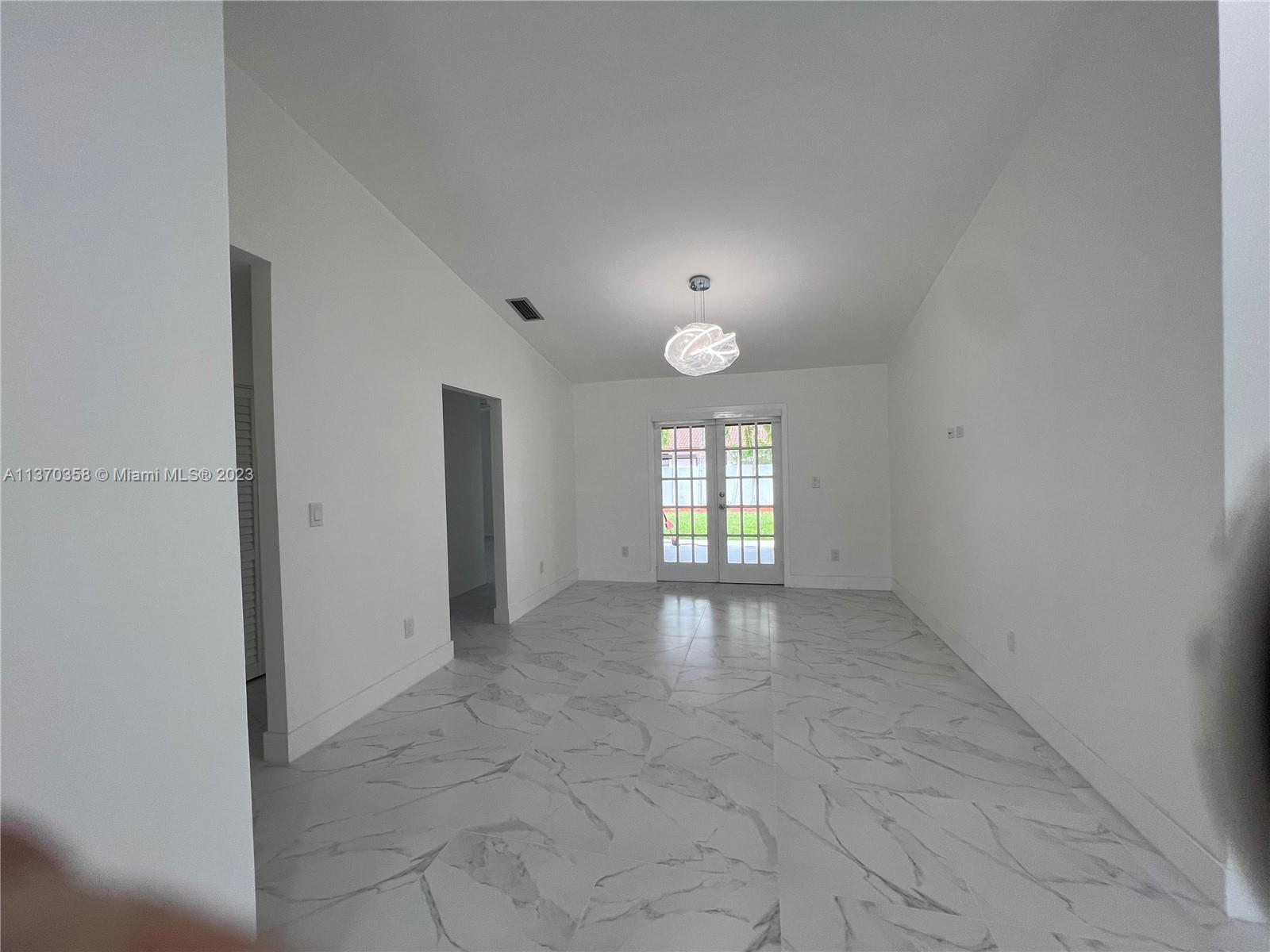 321 SW 136th Ct