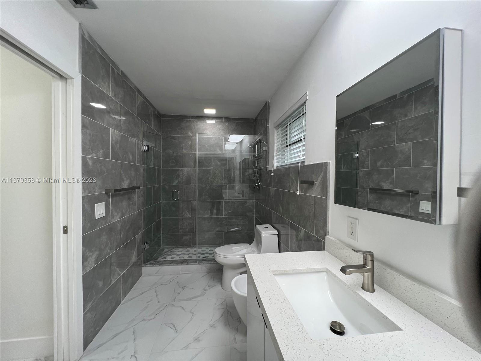 321 SW 136th Ct