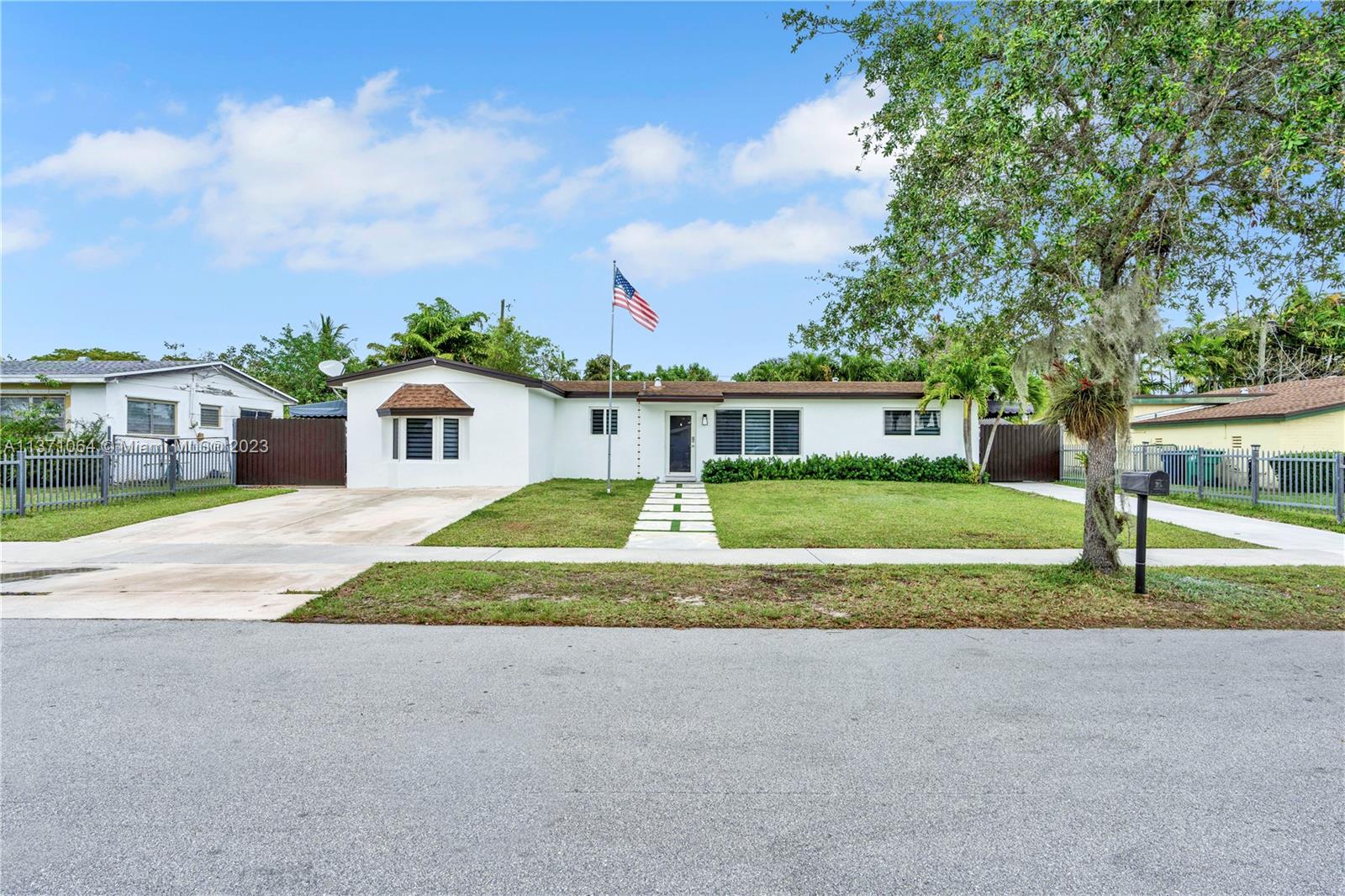 19911 Holiday Rd