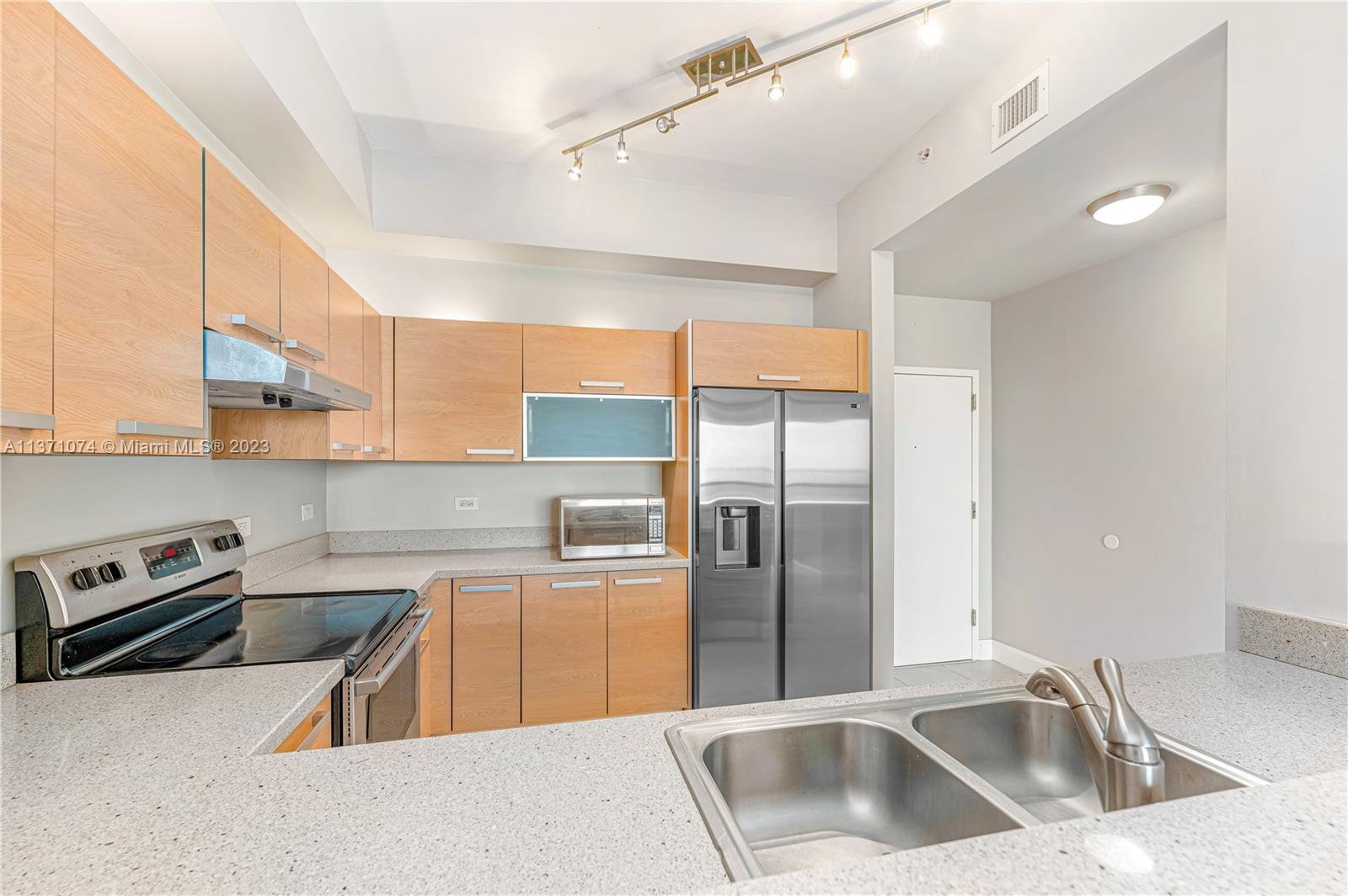 2525 SW 3rd Ave Unit: 1609