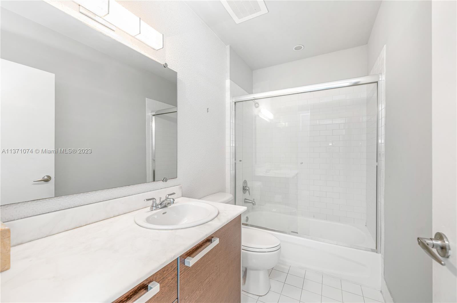 2525 SW 3rd Ave Unit: 1609