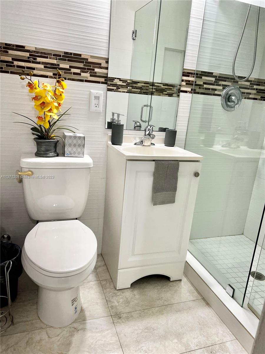6330 SW 79th St Unit: 21