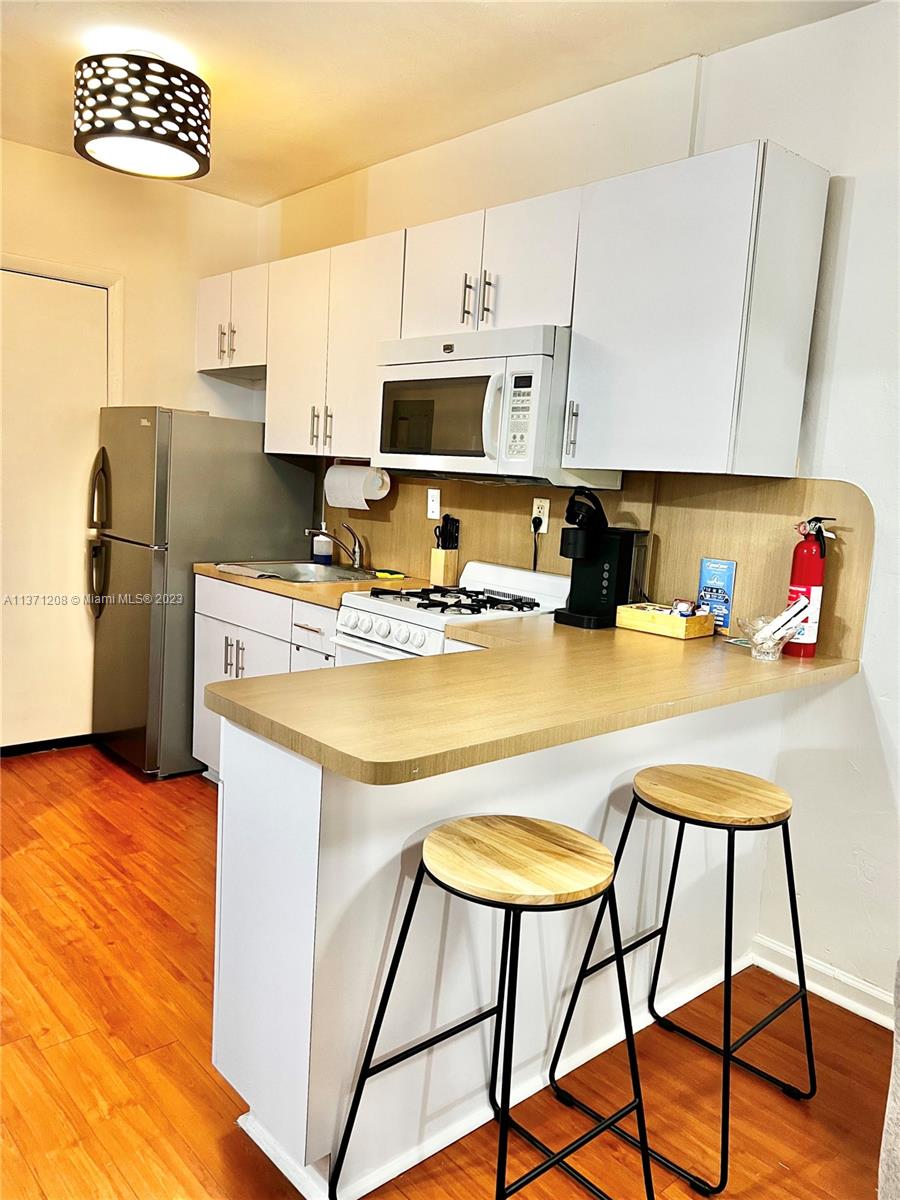 6330 SW 79th St Unit: 21