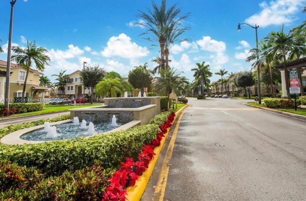 8882 W Flagler St Unit: 208
