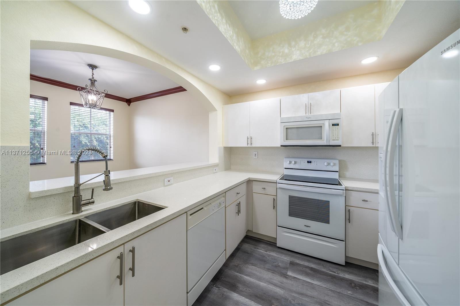 8882 W Flagler St Unit: 208