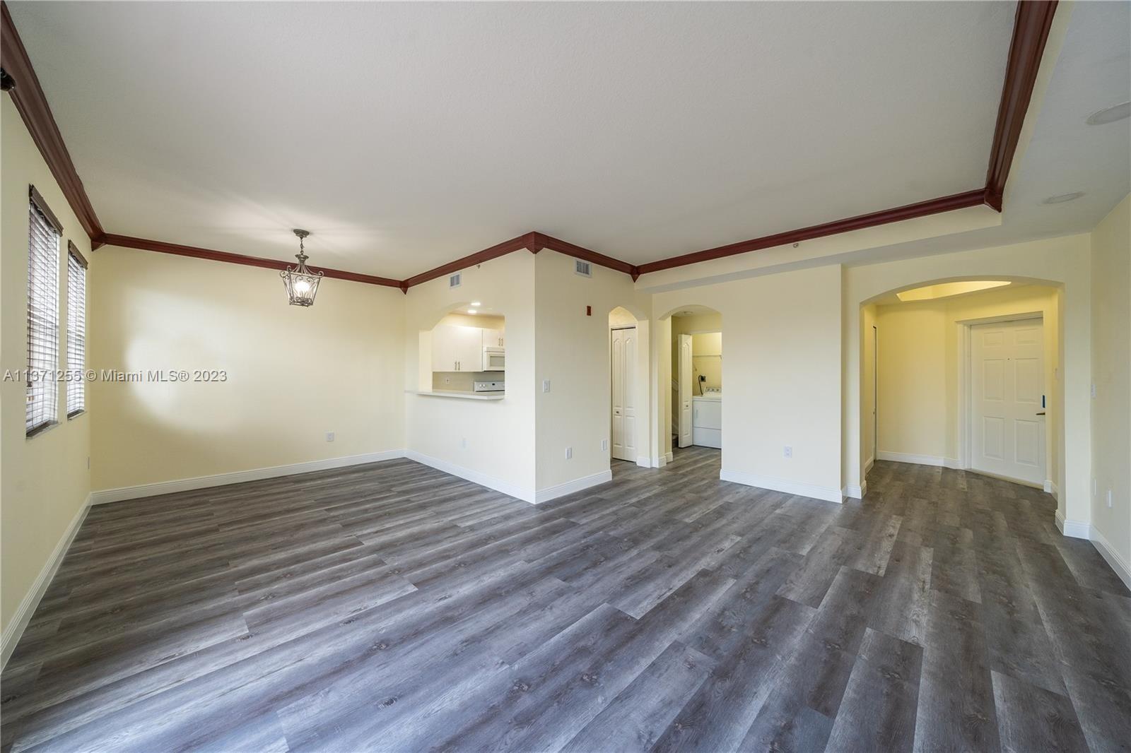 8882 W Flagler St Unit: 208