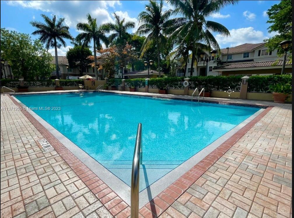8882 W Flagler St Unit: 208