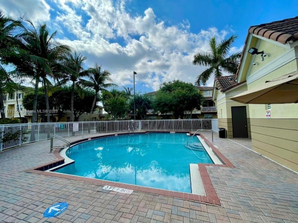 8882 W Flagler St Unit: 208