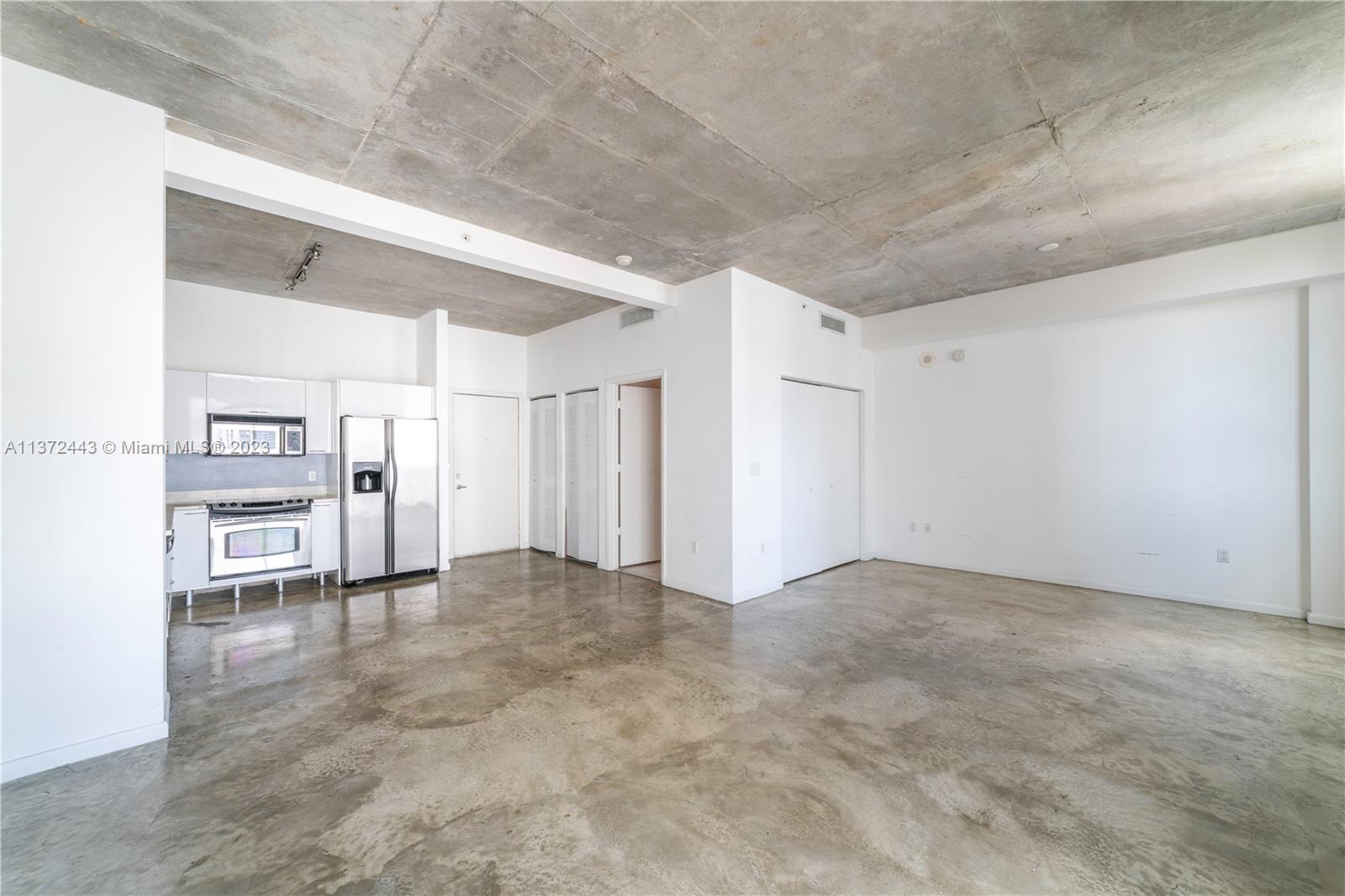 234 NE 3rd St Unit: 305