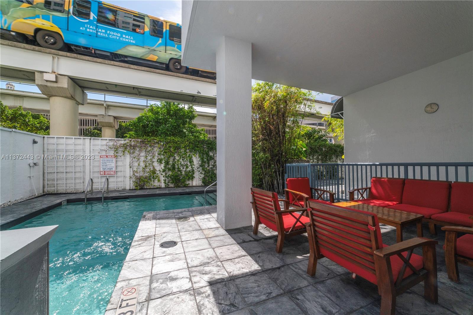 234 NE 3rd St Unit: 305