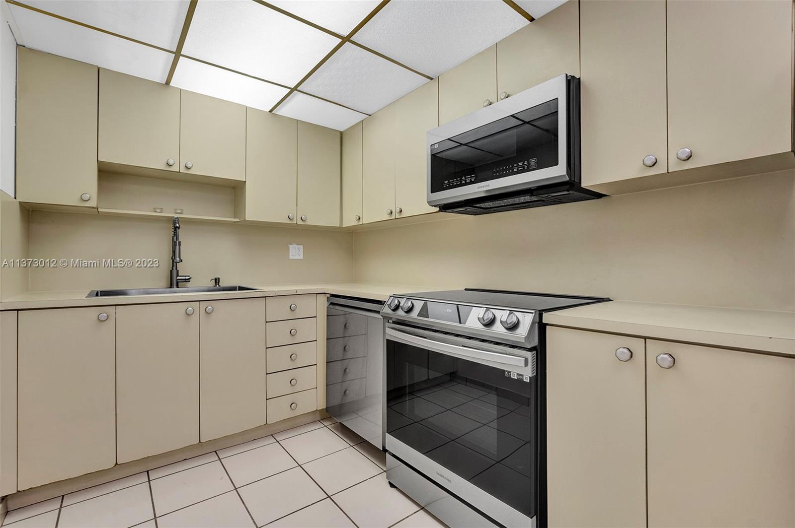 20 NW 87th Ave Unit: A223