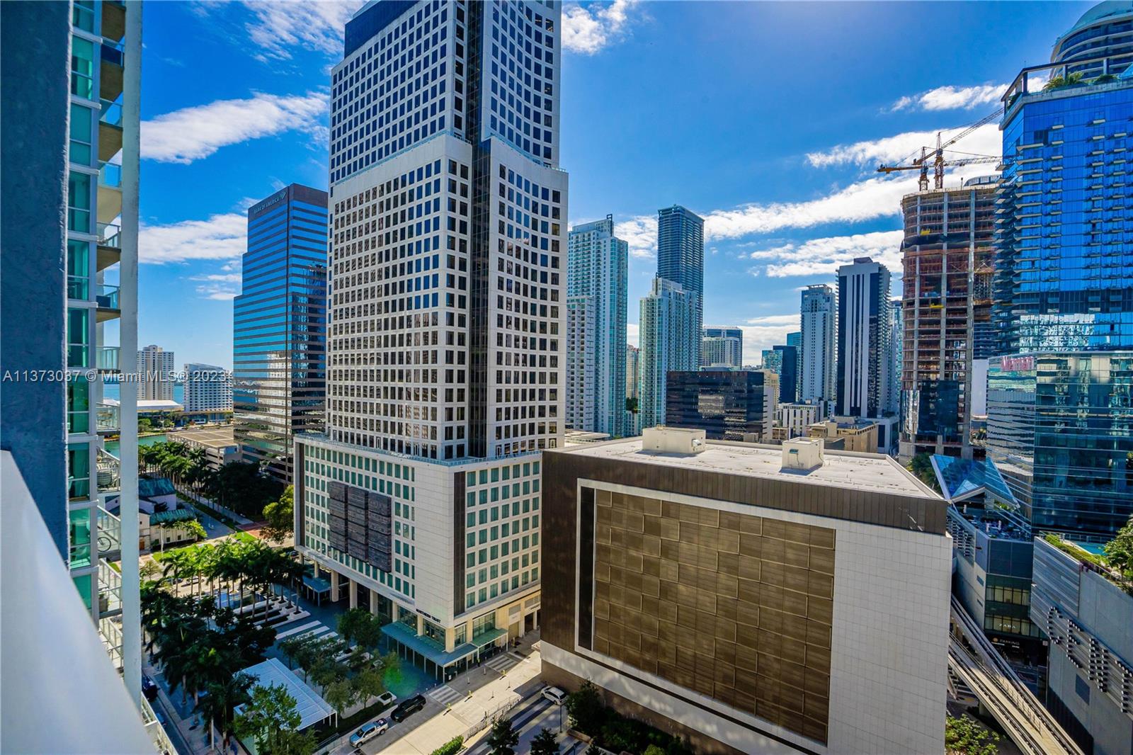 31 SE 6th St Unit: 2205