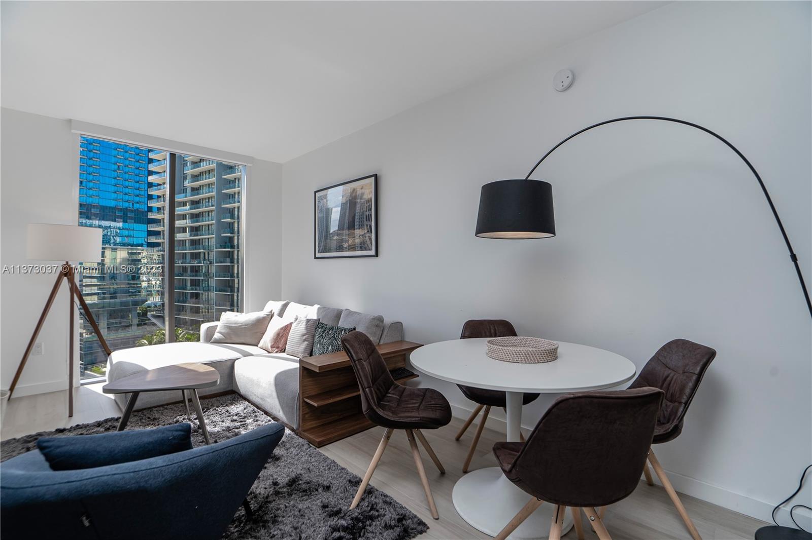 31 SE 6th St Unit: 2205
