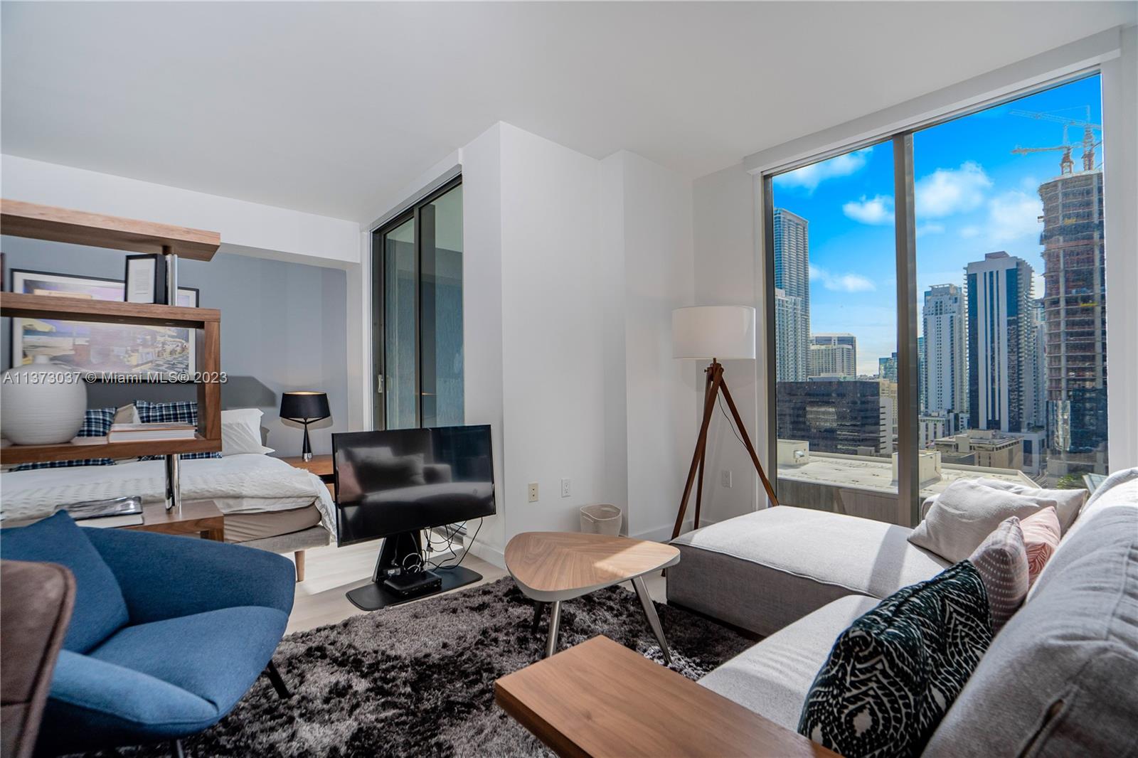 31 SE 6th St Unit: 2205