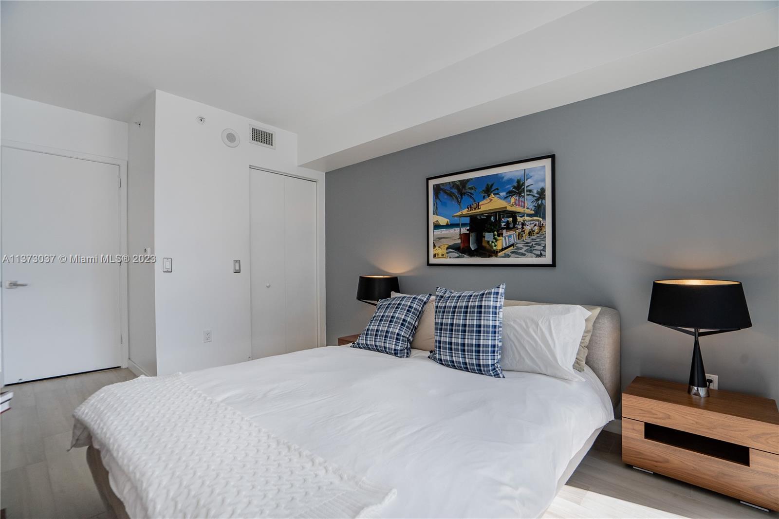 31 SE 6th St Unit: 2205