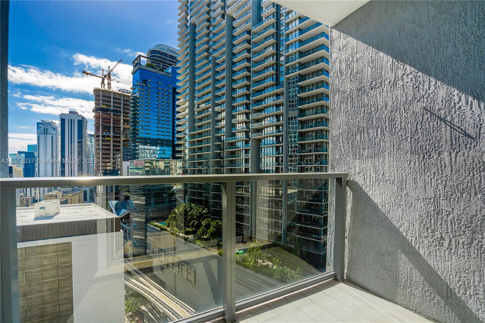 31 SE 6th St Unit: 2205