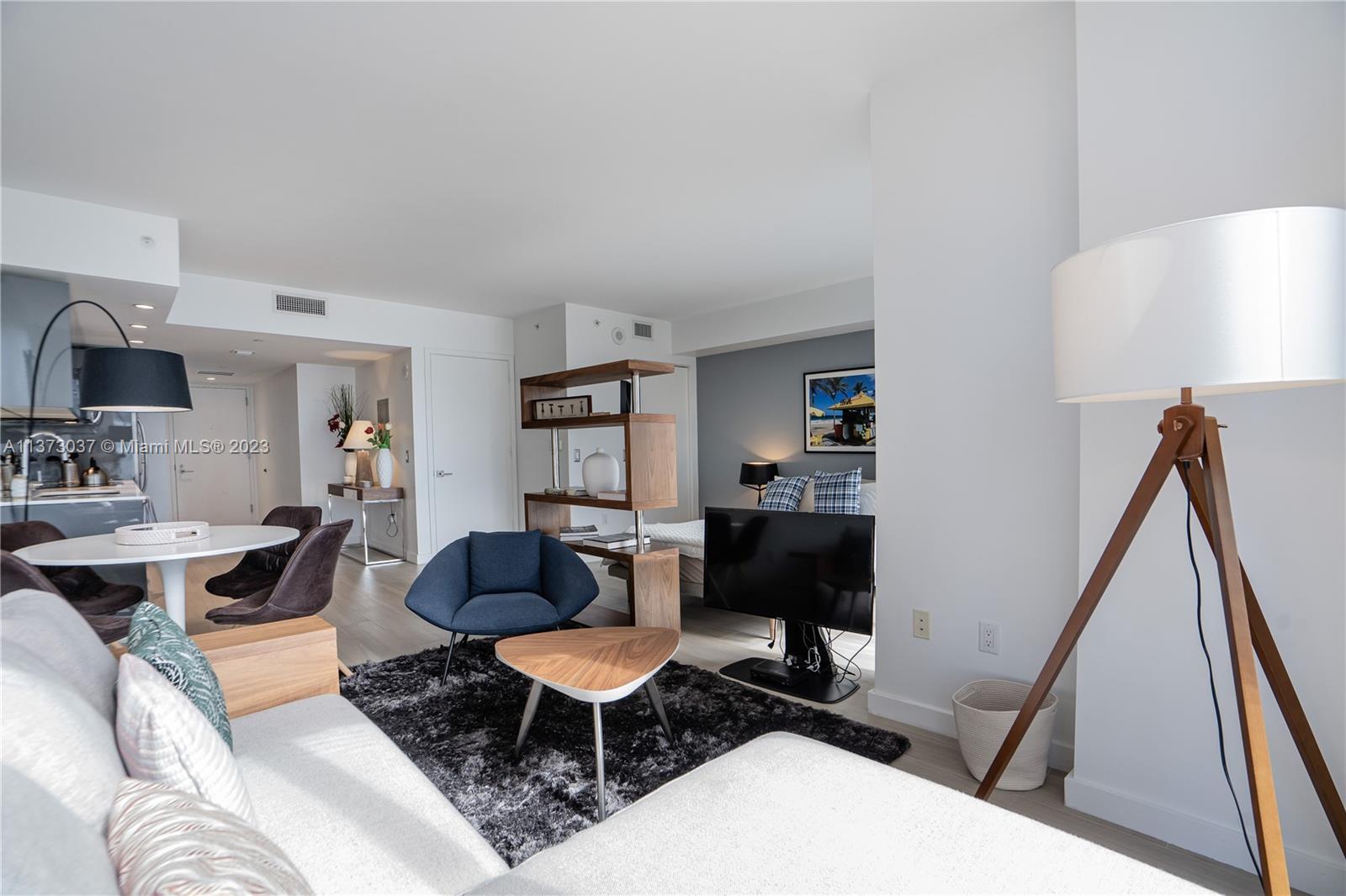 31 SE 6th St Unit: 2205
