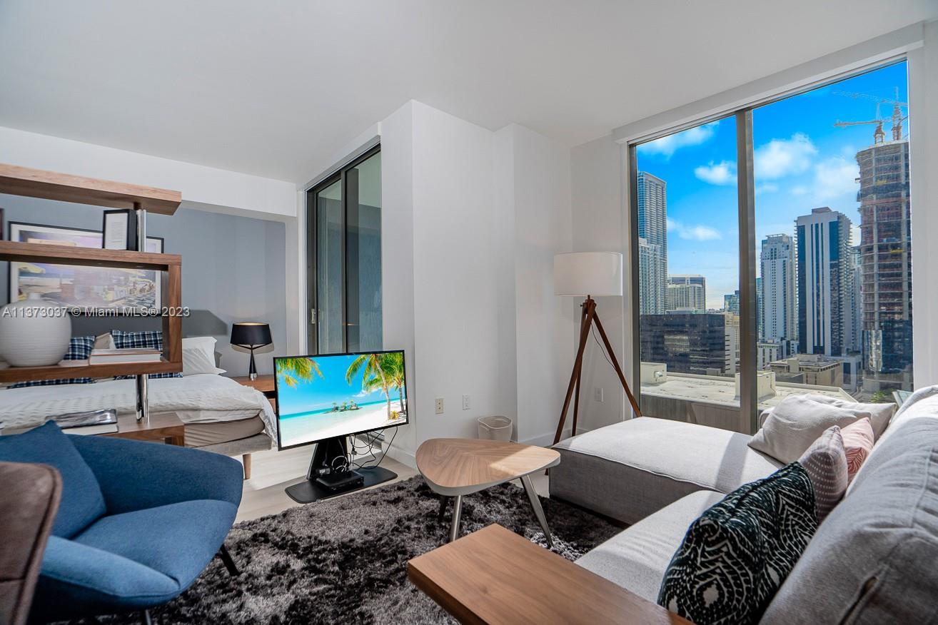 31 SE 6th St Unit: 2205