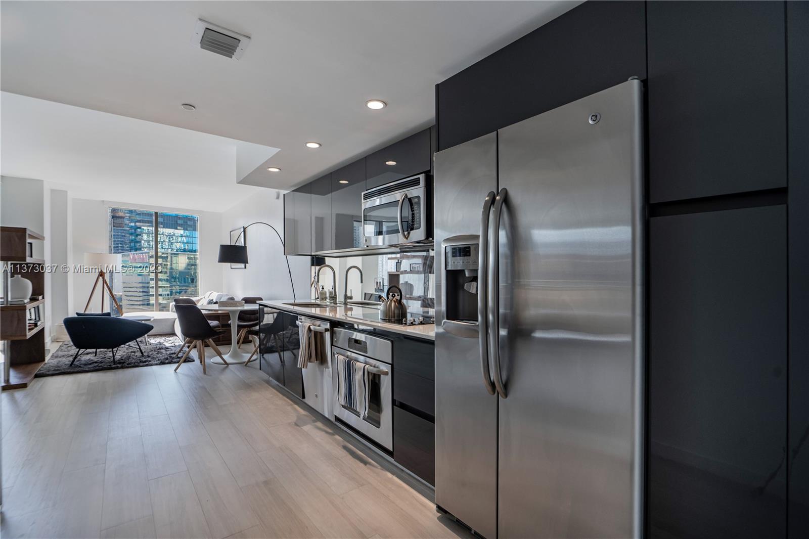 31 SE 6th St Unit: 2205
