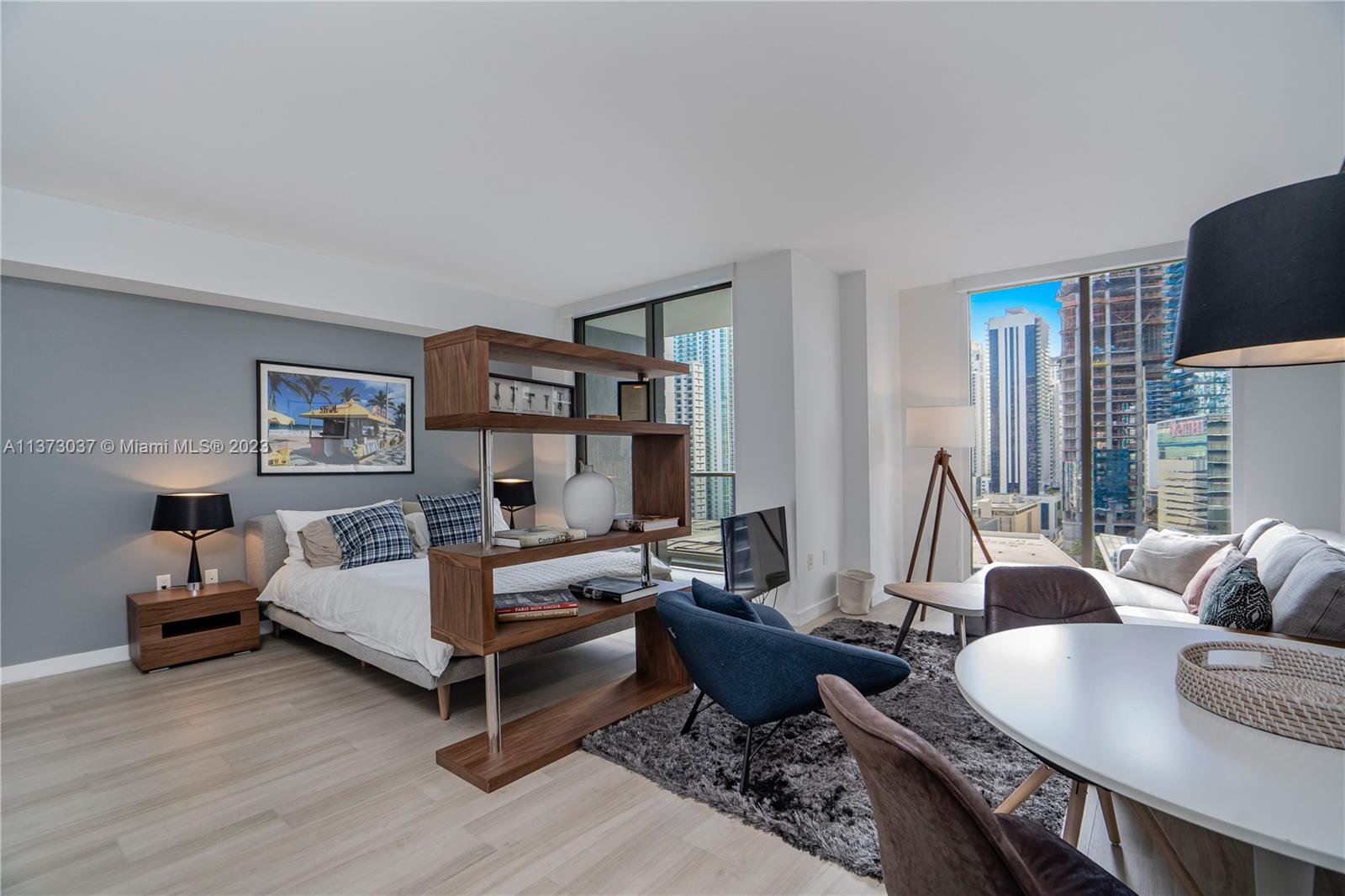 31 SE 6th St Unit: 2205