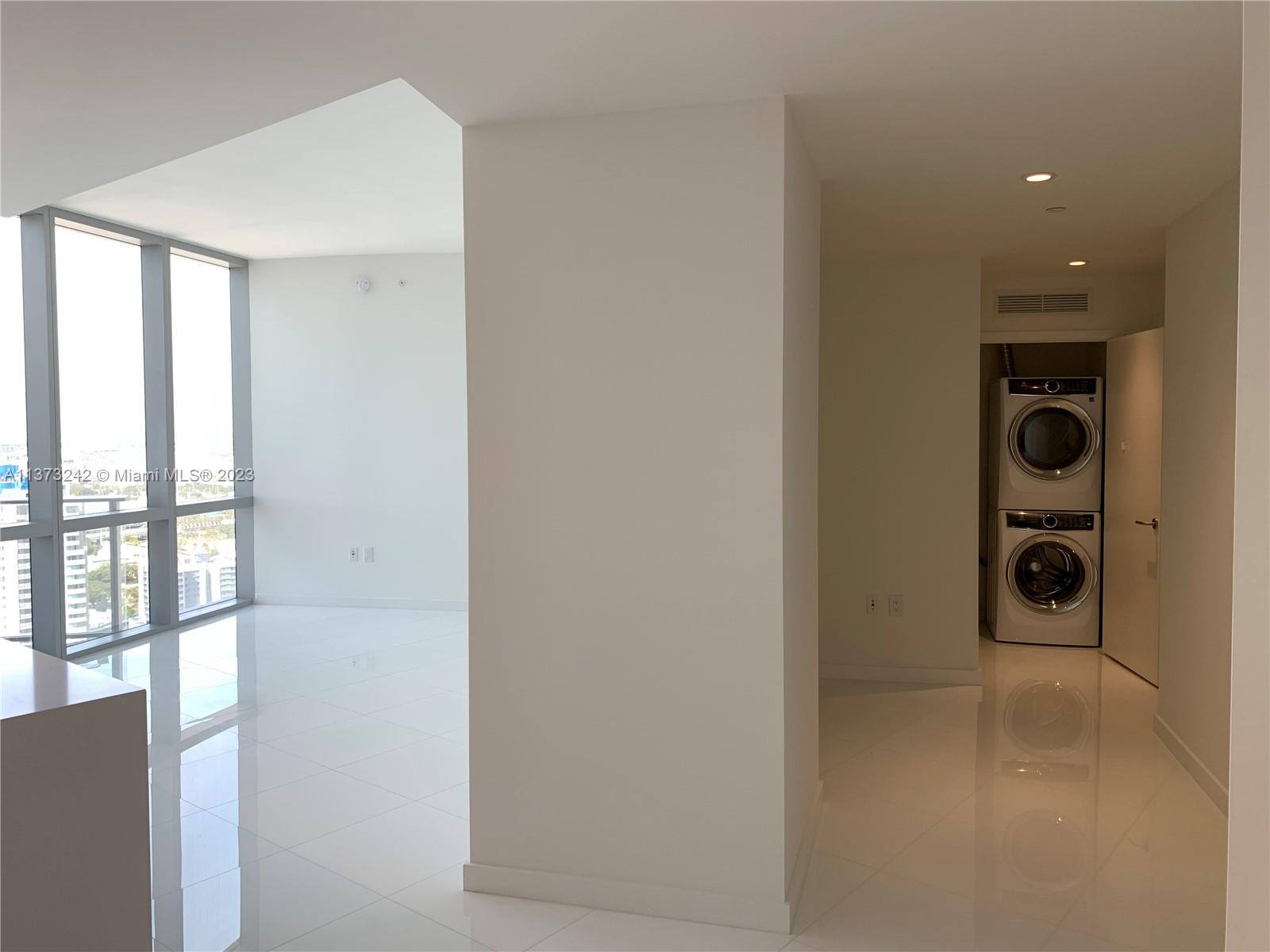 851 NE 1st Ave Unit: 3002