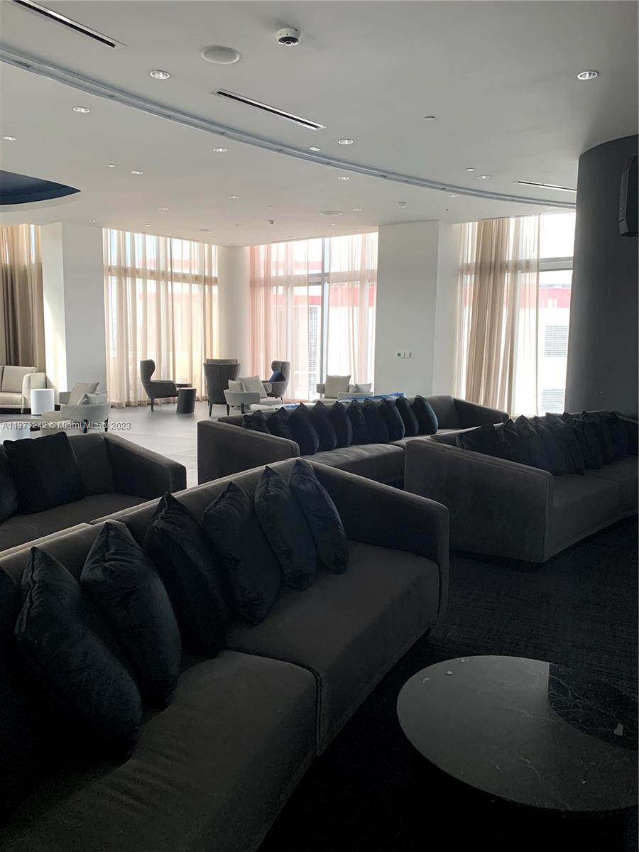 851 NE 1st Ave Unit: 3002