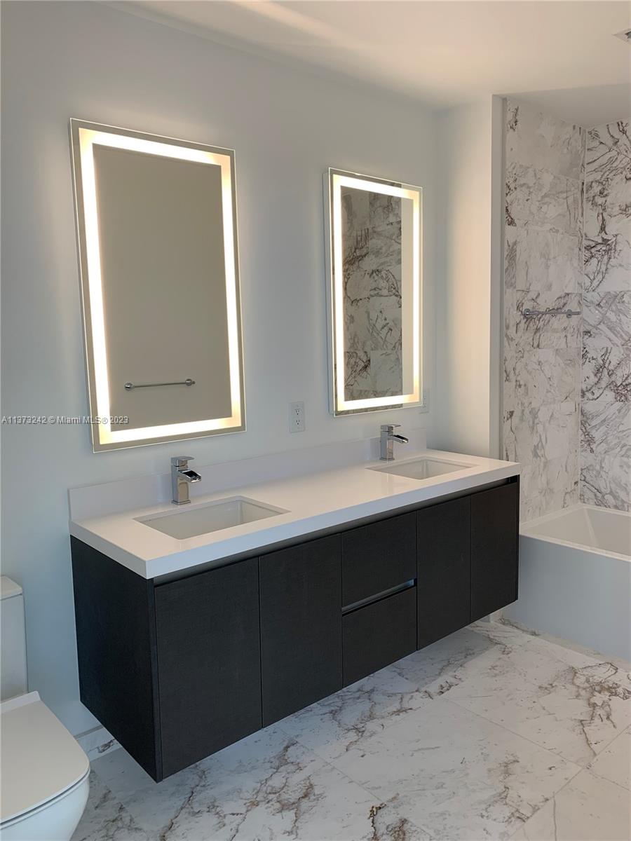 851 NE 1st Ave Unit: 3002