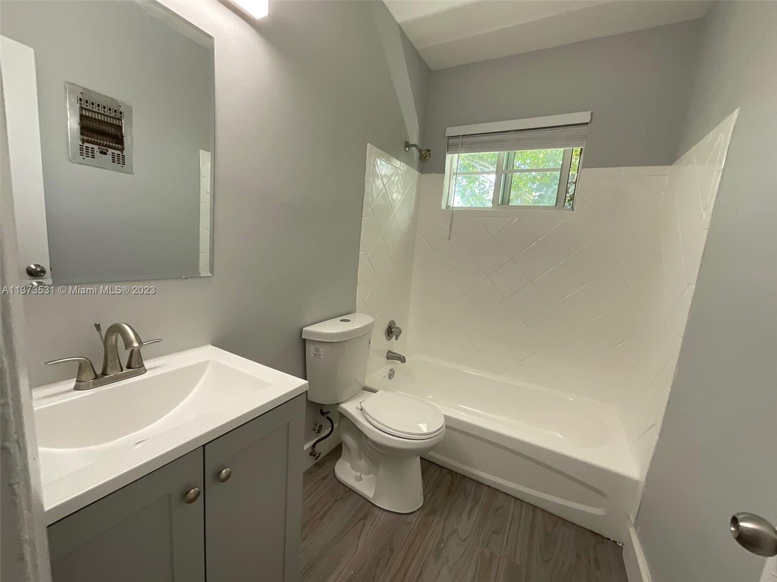 1026 Pennsylvania Ave Unit: 7