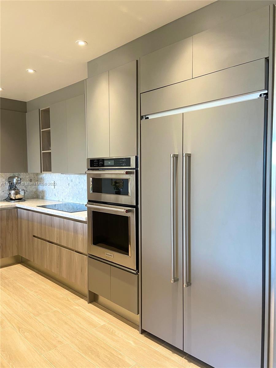 151 Crandon Blvd Unit: 333