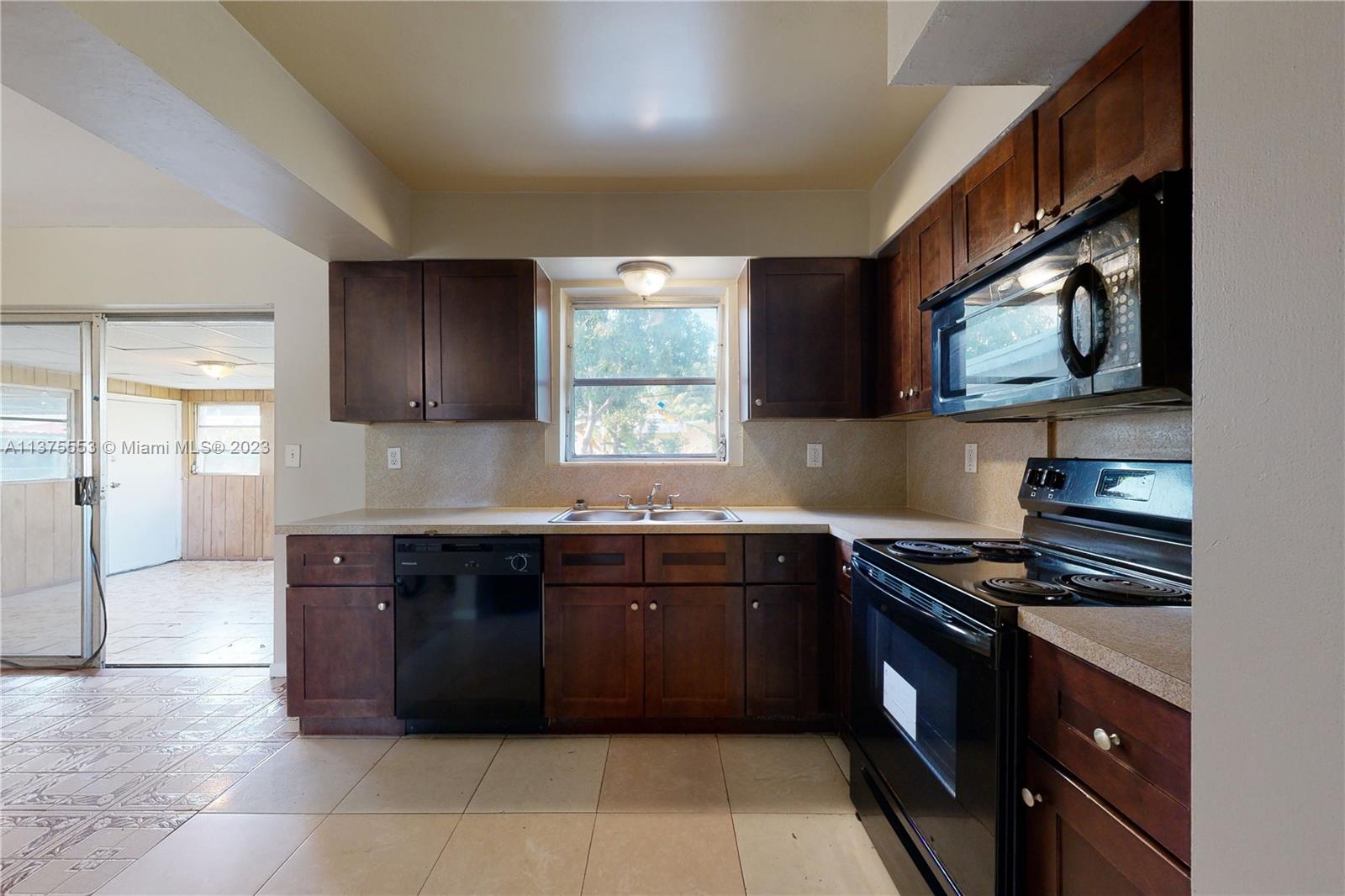 311 NW 206th Ter