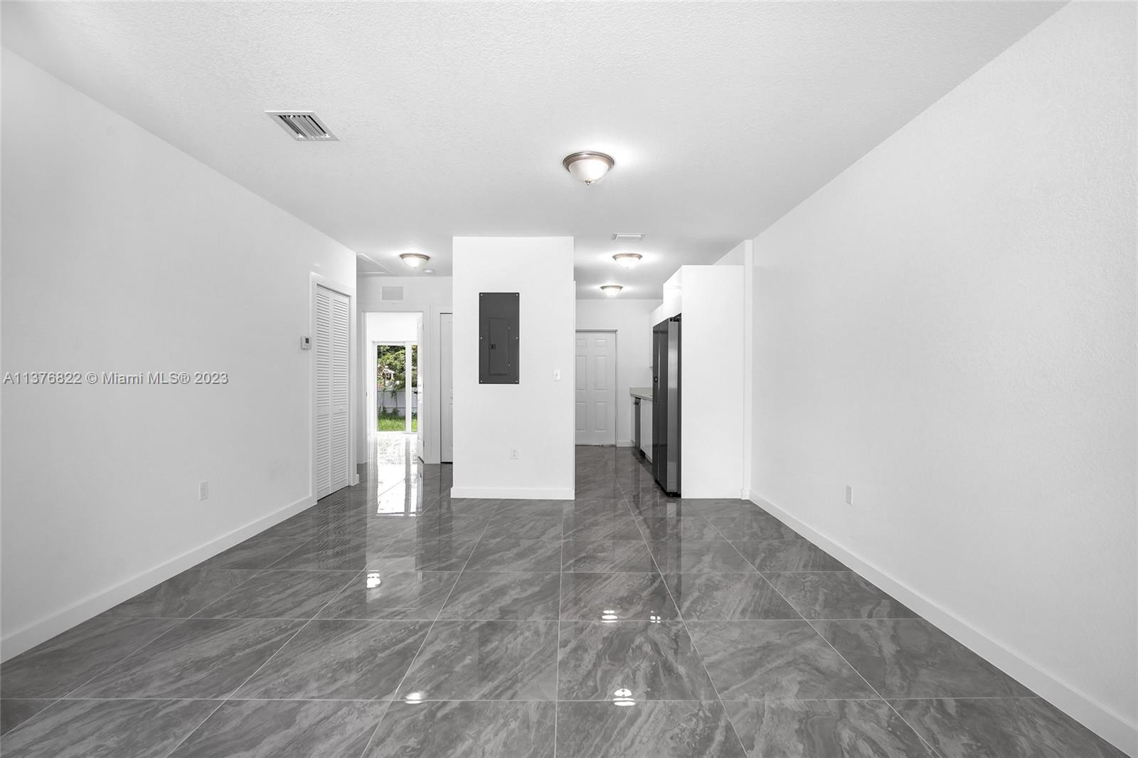 2448 NW 42nd St Unit: A&B