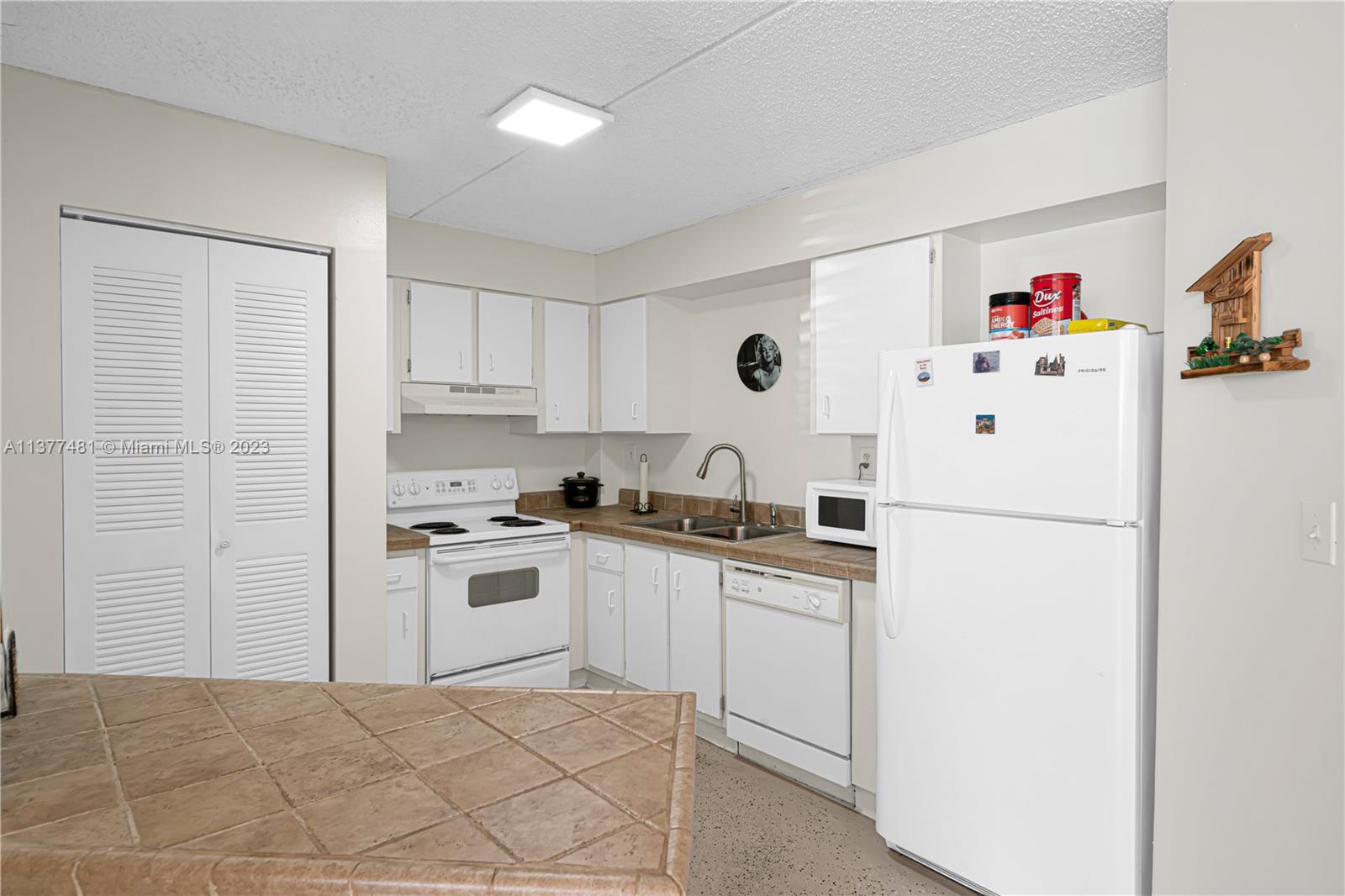 6195 NW 186th St Unit: 115