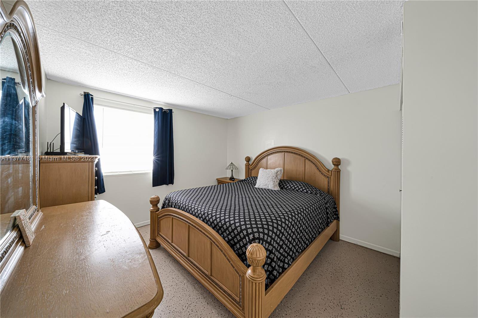 6195 NW 186th St Unit: 115