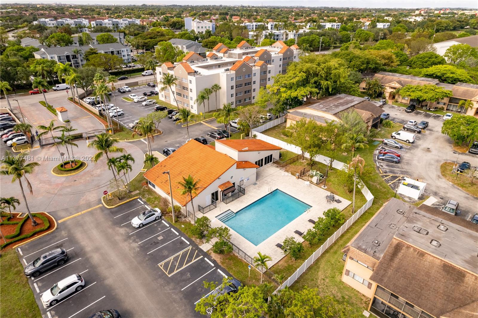 6195 NW 186th St Unit: 115