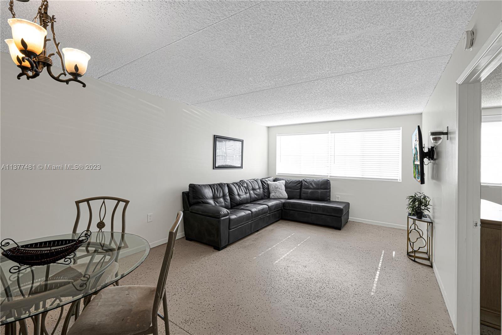 6195 NW 186th St Unit: 115