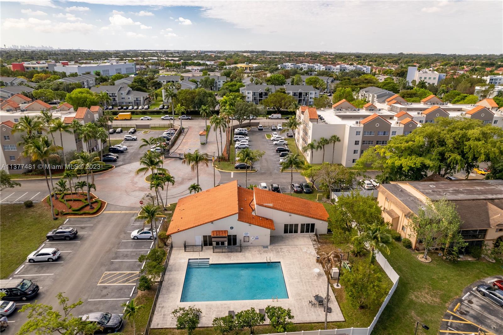 6195 NW 186th St Unit: 115