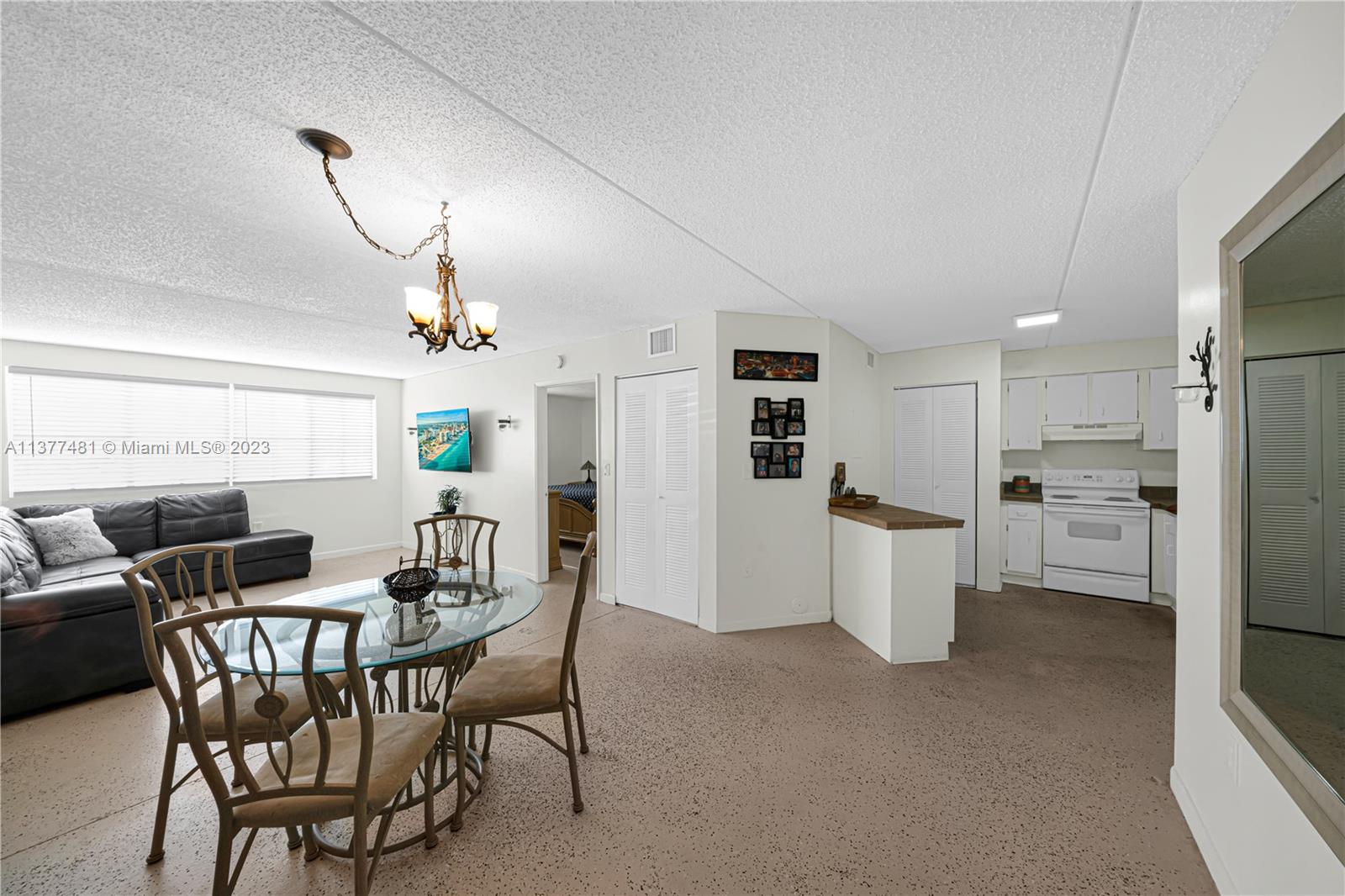 6195 NW 186th St Unit: 115