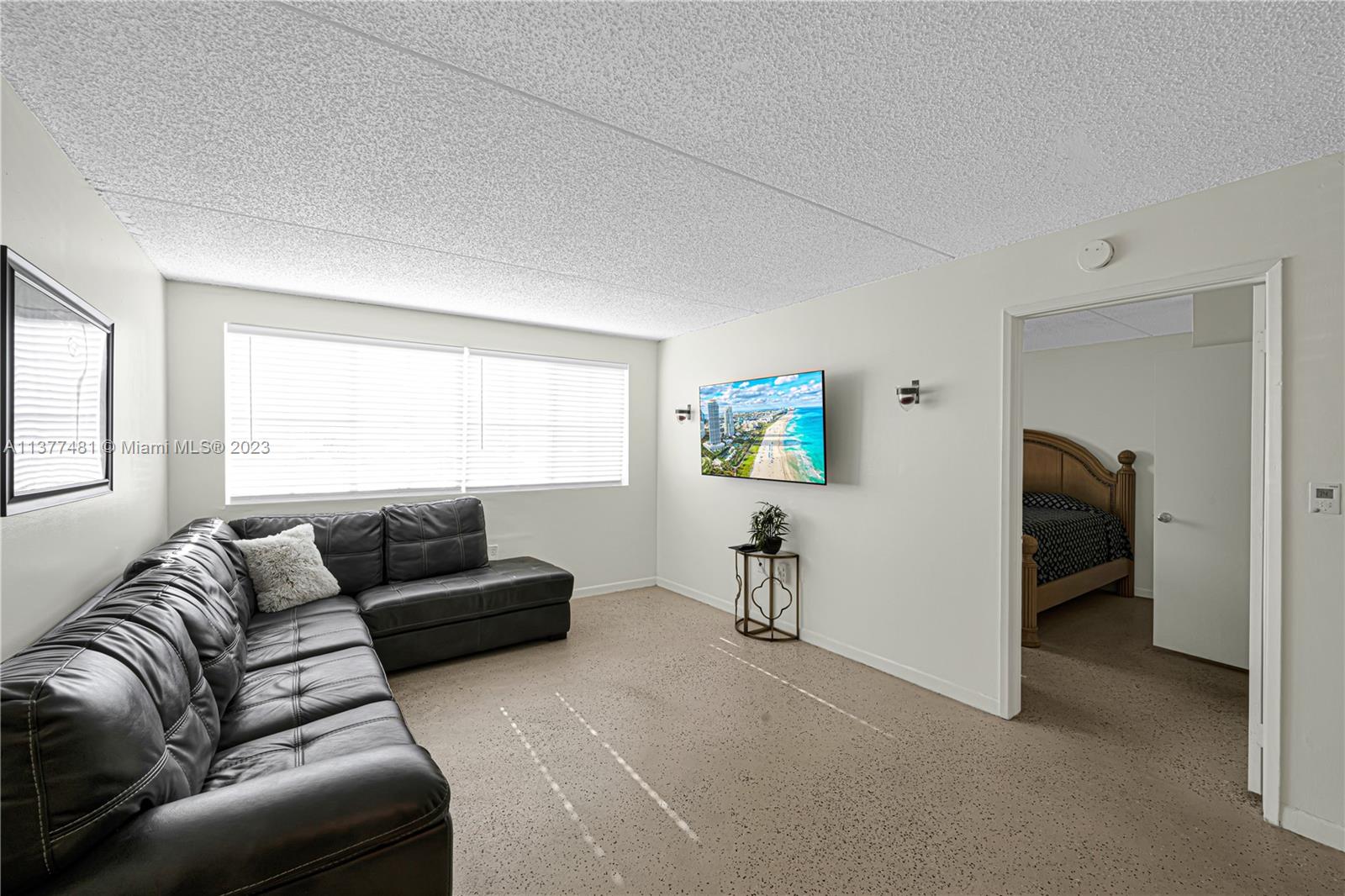 6195 NW 186th St Unit: 115