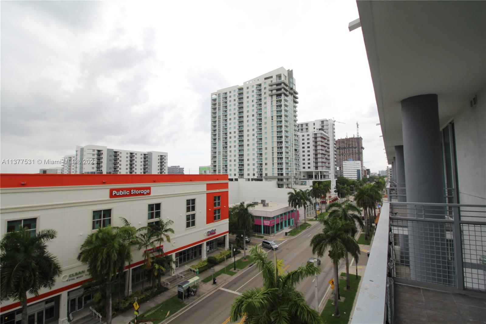 350 NE 24th St Unit: 615