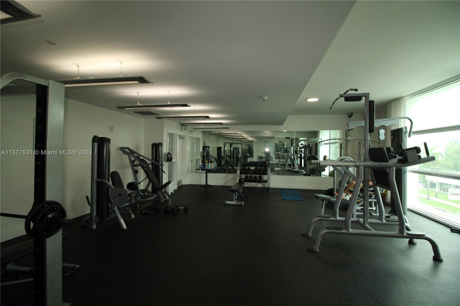 350 NE 24th St Unit: 615