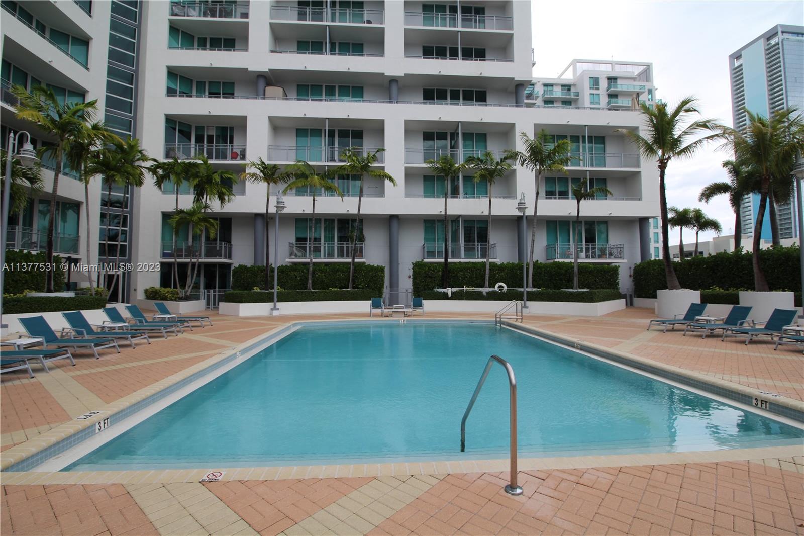 350 NE 24th St Unit: 615