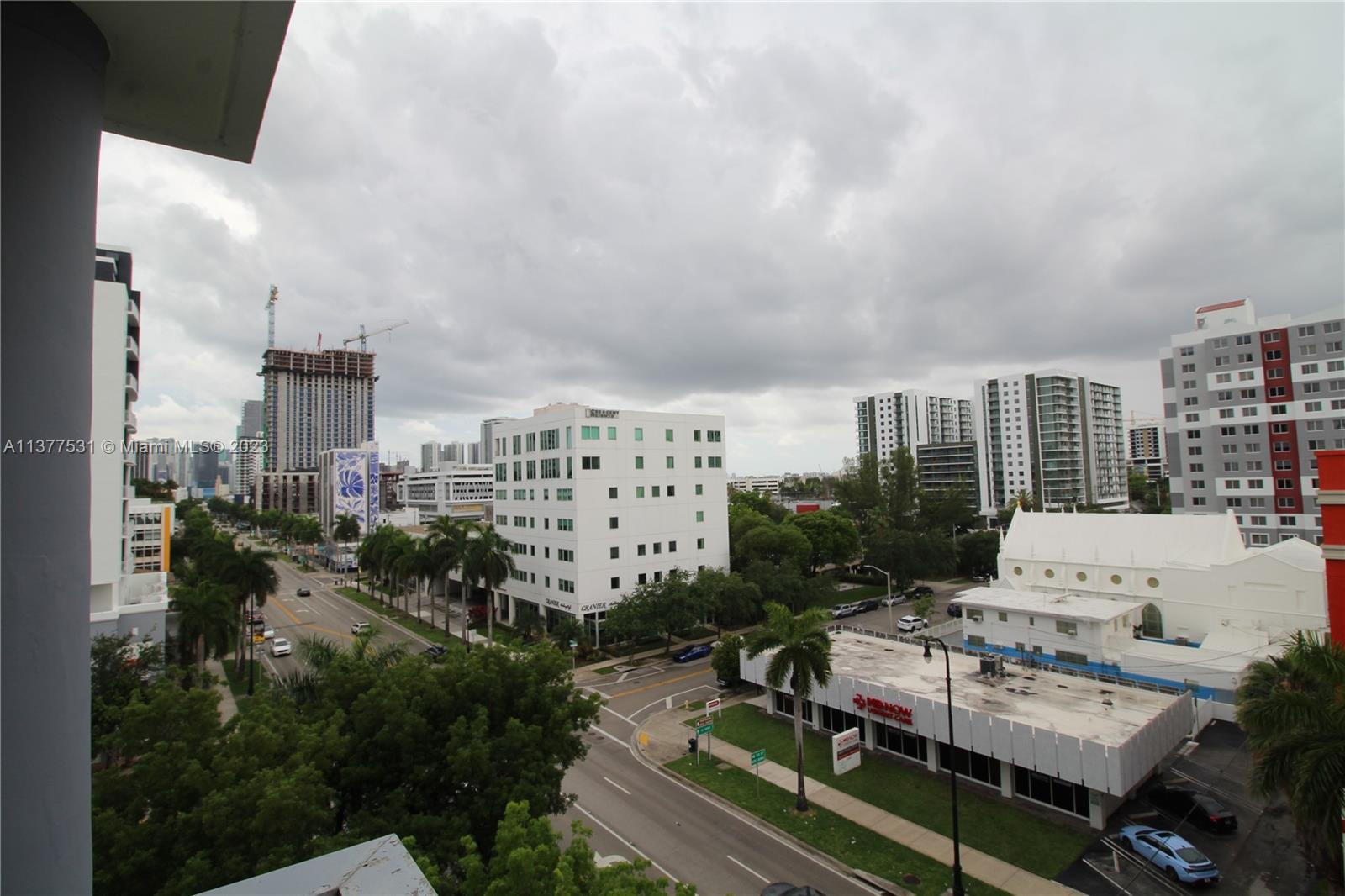 350 NE 24th St Unit: 615