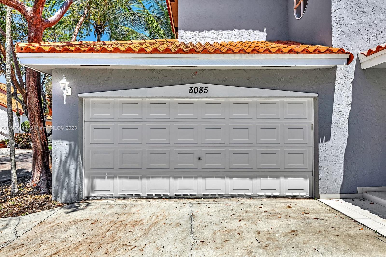 3085 N 36th Ave